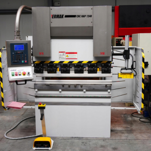 ERMAK CNC HAP 40 t x 1270 mm, 4 osie CNC, 2011 stan BDB